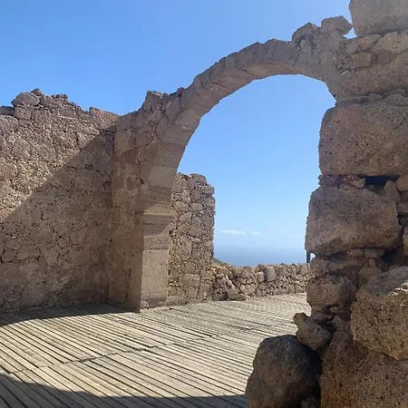 La Casa Del Barranco