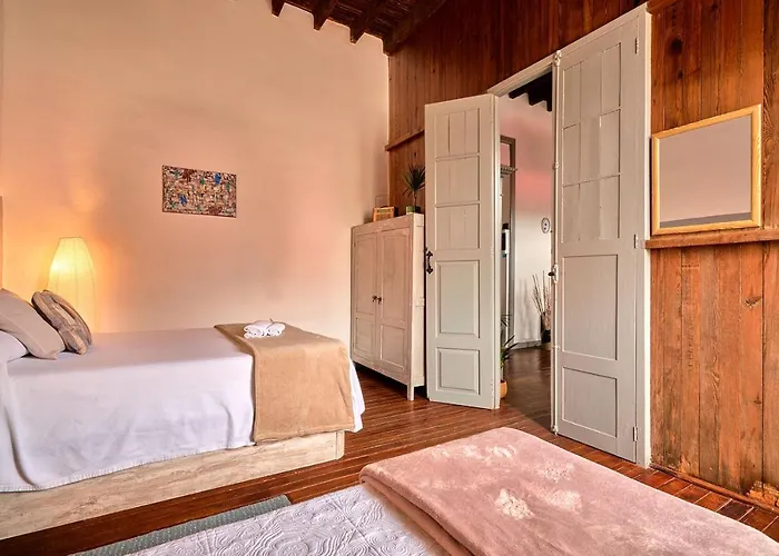 La Casa Del Barranco