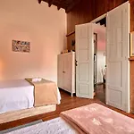 La Casa Del Barranco